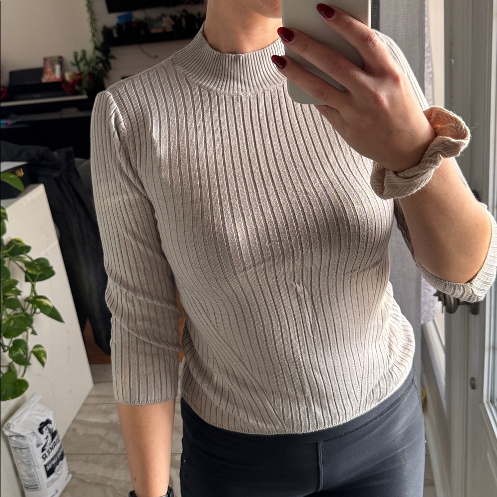 Reserved Gray Ribbed Knit Top
